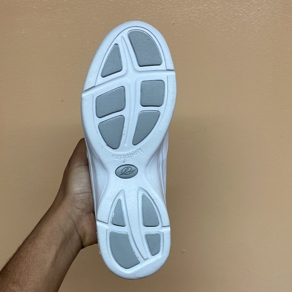 Easy Spirit Esenergetic White Leather Sneakers - Picture 14 of 16